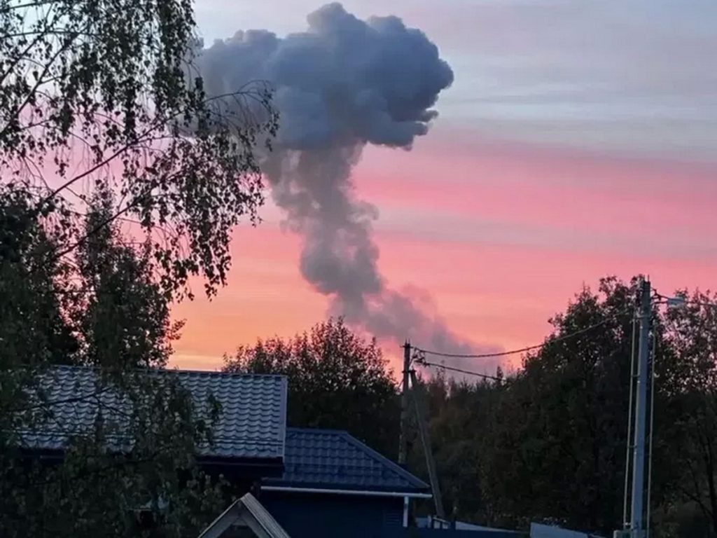 С Краснозаводского химического завода эвакуировали 40 сотрудников после пожара